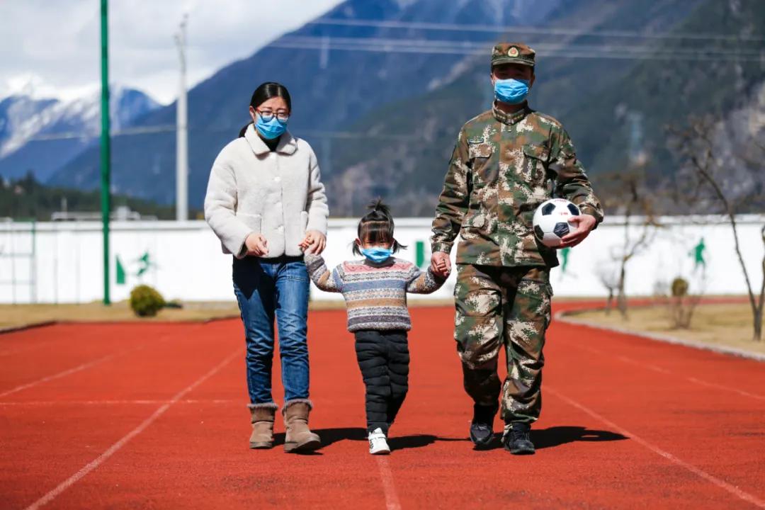 雪山脚下的团圆，张张动情!