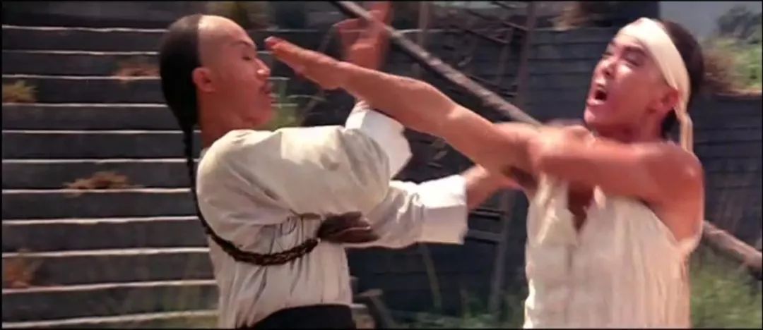 成龙元彪洪金宝甄子丹李连杰电影,李连杰和成龙的武打动作对比