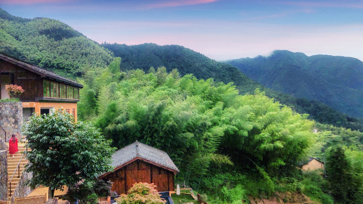 遥羡书窗下，千峰出翠微。读古诗词，品味古人山居之悠然