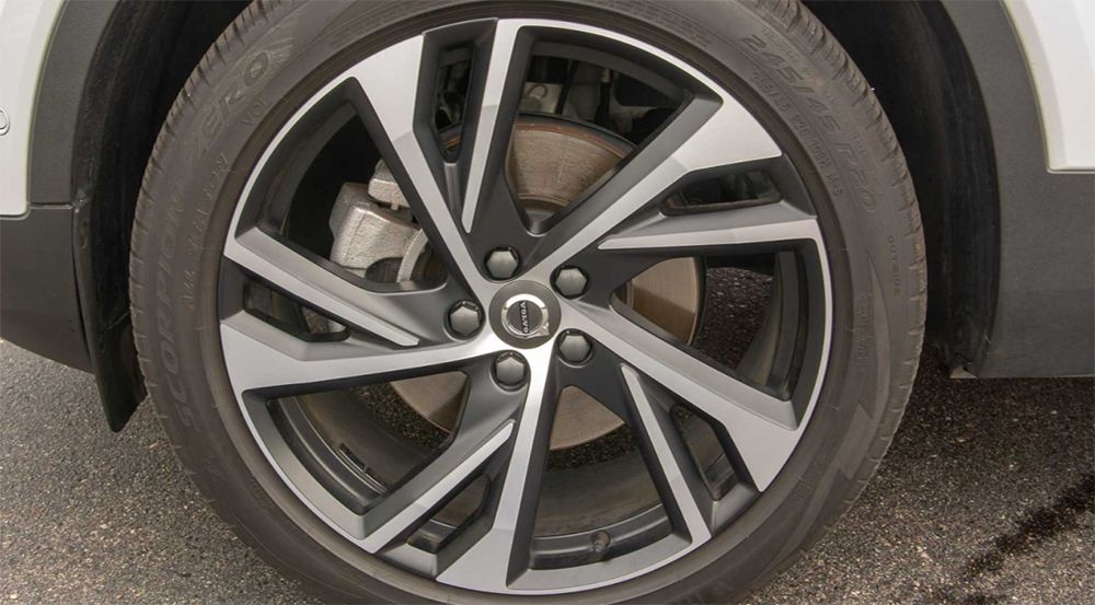 沃尔沃xc40与s60油耗哪个高,沃尔沃xc40对比q5l