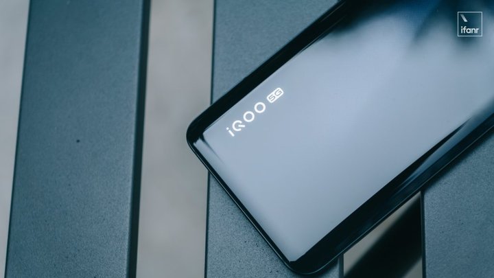 iqoo3全面曝光配置任性问鼎旗舰,iqoo3评测科技美学