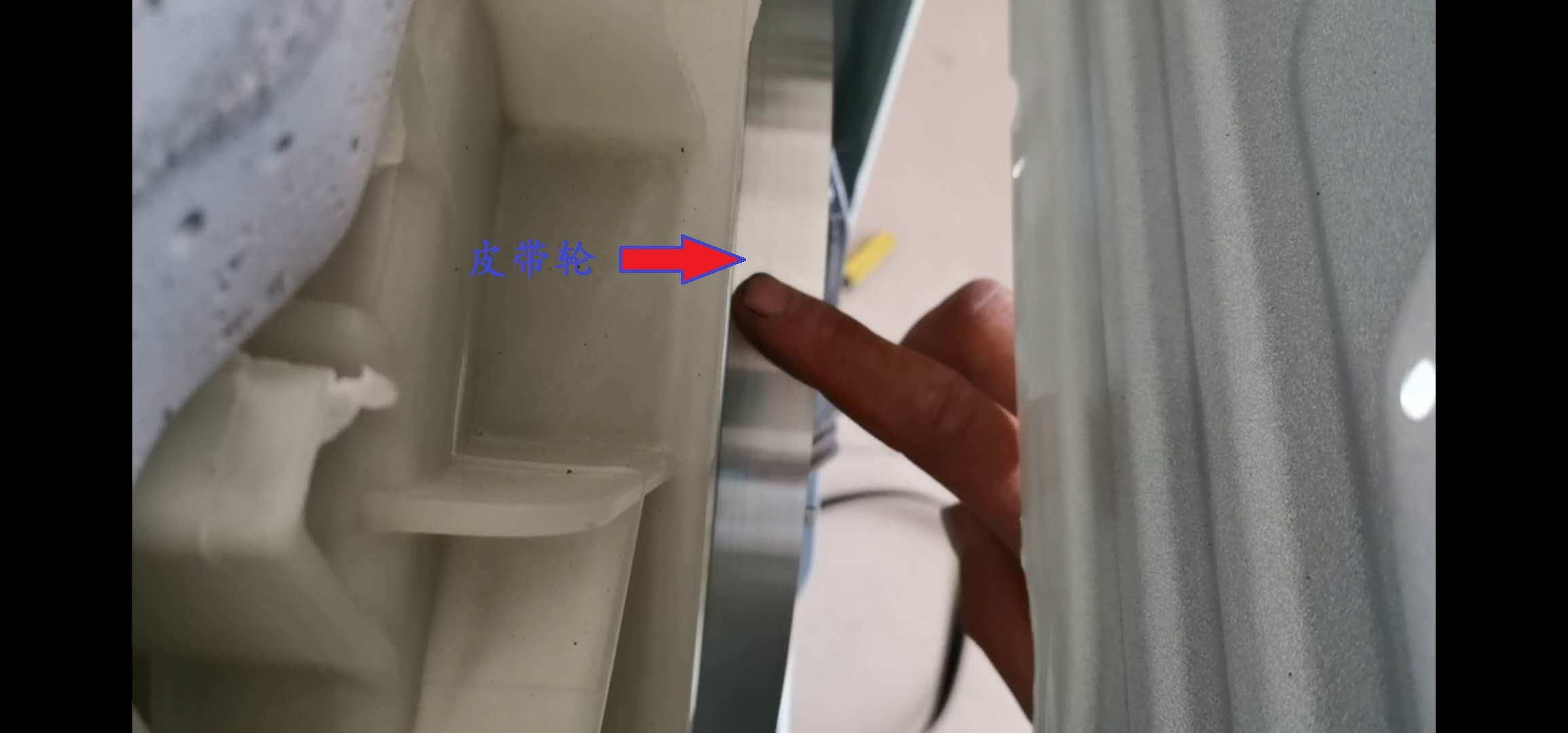 洗衣机拆解工人,滚筒洗衣机维修拆解视频