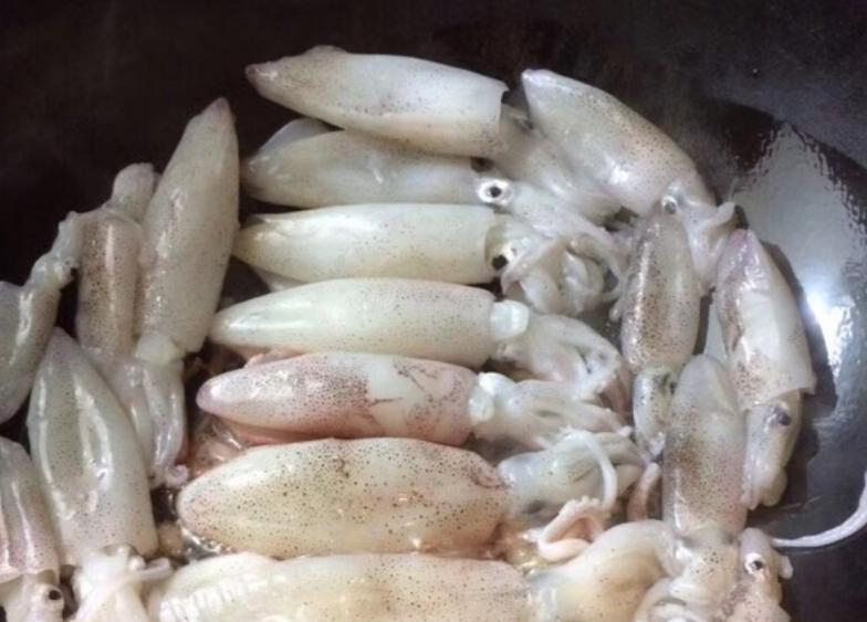 怎么做鱿鱼仔才会更好吃,好吃又有营养的鱿鱼仔太解馋了