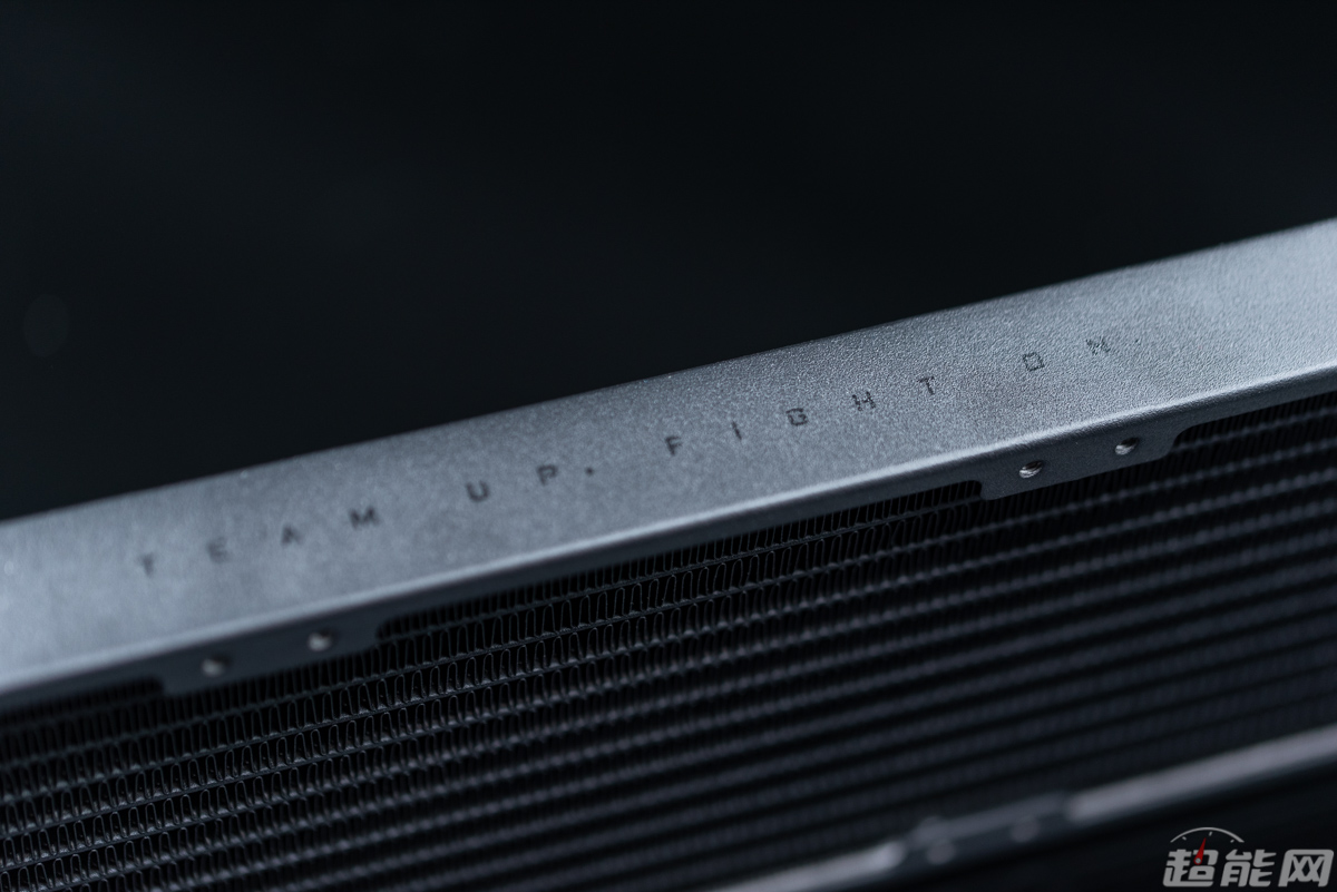 技嘉360水冷对比评测,技嘉水雕360水冷2代和一代的区别