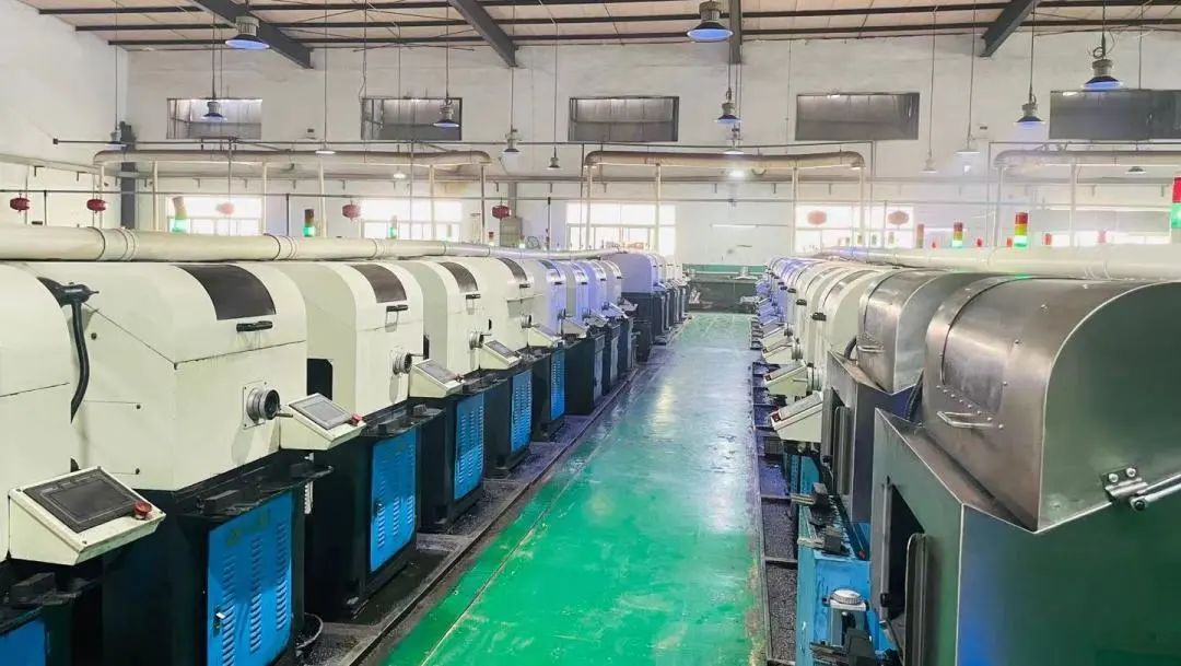 棰嗚窇绉樿瘈,灏忓法浜洪璺戦珮棰戞潗鏂欐柊璧涢亾