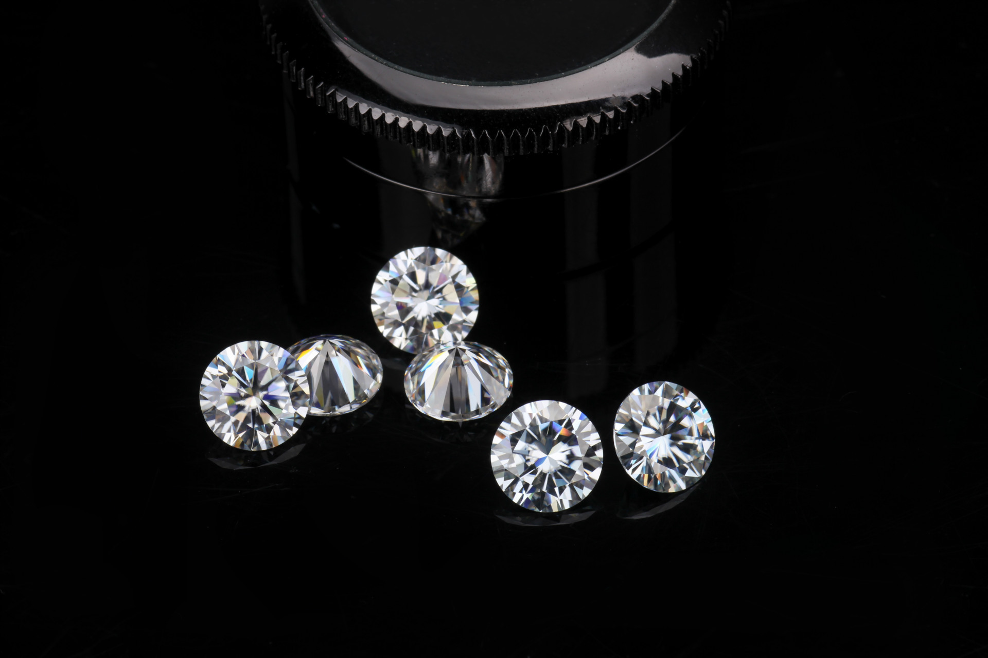 人工钻石和天然钻石价格差异,人工钻石和天然钻石价格差距