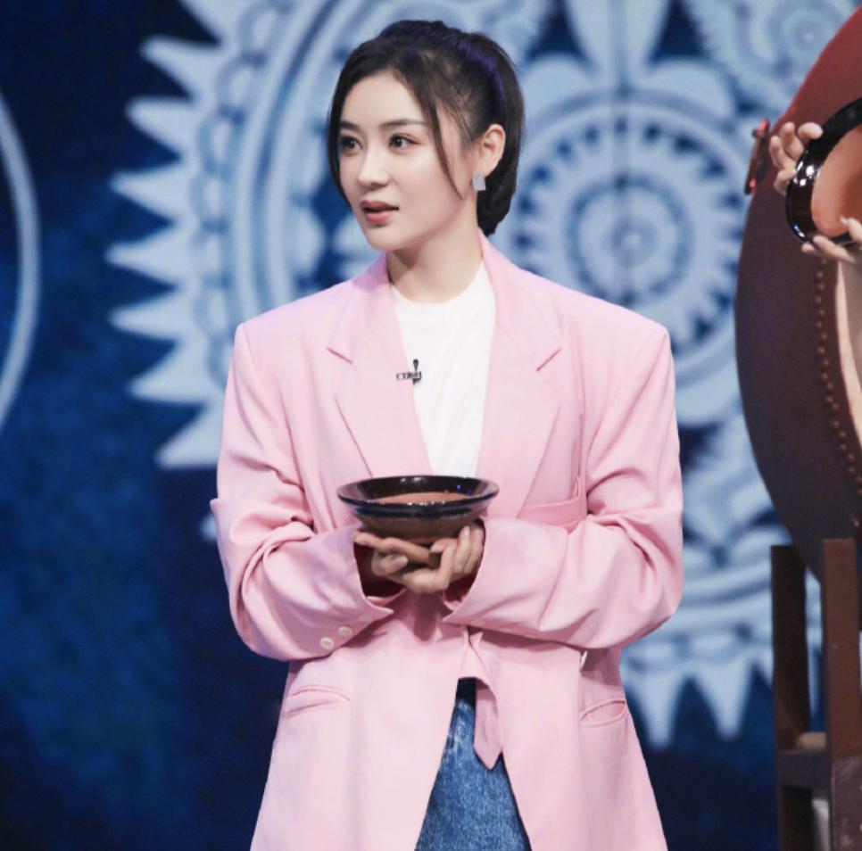 袁姗姗马甲线曝光,袁姗姗秀出马甲线