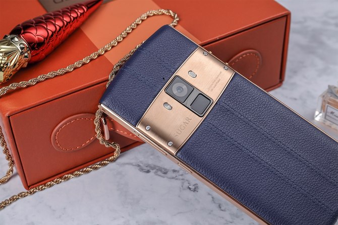 打破不同语言之间的界限糖果翻译手机S30评测