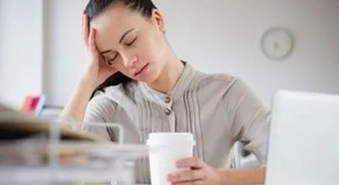 天气转凉手脚冰凉怎么调理,天气转凉的养生小妙招视频