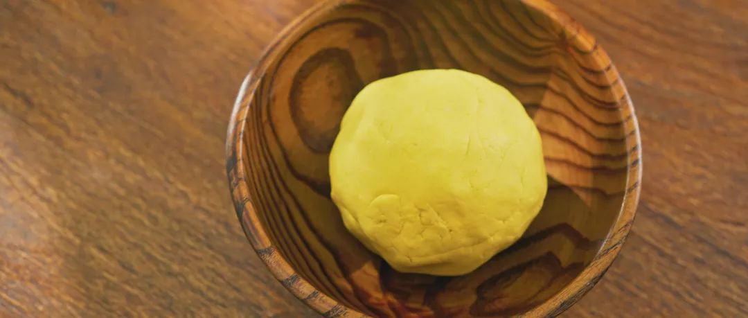 做南瓜饼很粘手揉不成饼怎么办,南瓜饼拿起来不粘手的妙招