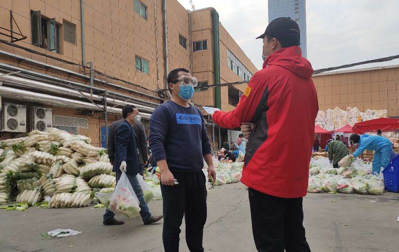 @武汉人：团购的物资套餐是这样送到你手上的