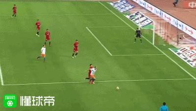 上港奥斯卡泰达点球,上港鲁能上港禁区手球