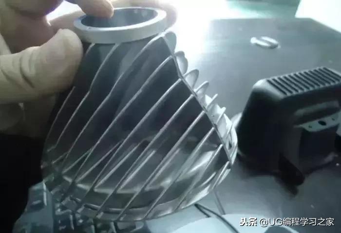 铝合金生产中变形怎么处理,铝型材加工变形怎么办视频