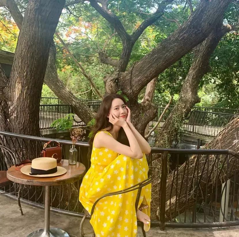 碎花裙泫雅风,lisa泫雅风衣服