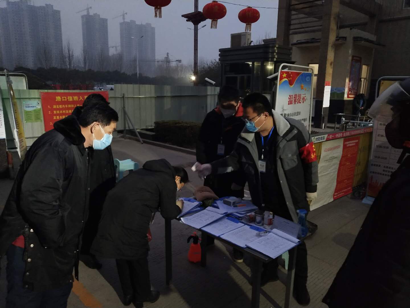 医务人员舍小家顾大家抗疫情,翟晓慧抗疫战场不忘军人本色