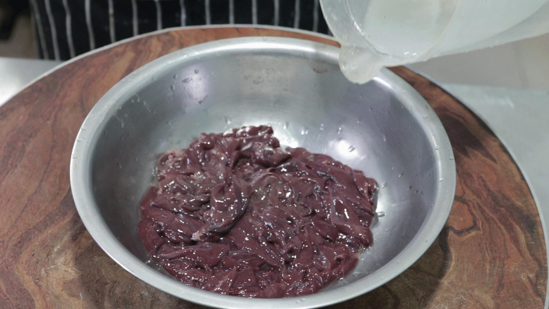 猪肝该怎么弄好吃视频教程,猪肝怎样做入味