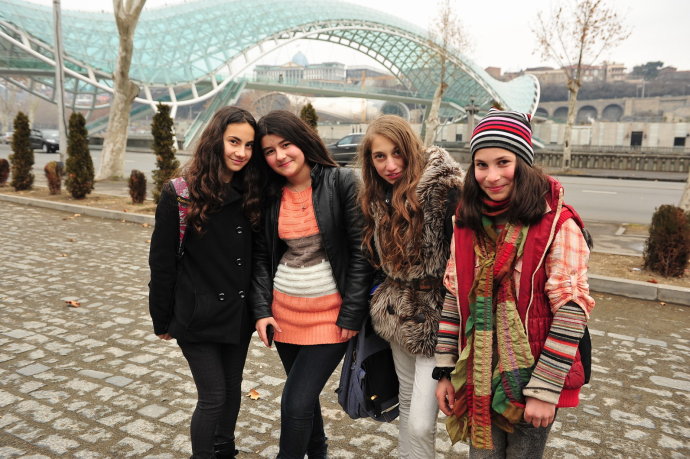 苏联加盟国为什么脱离苏联,苏联内部各加盟共和国之间的关系