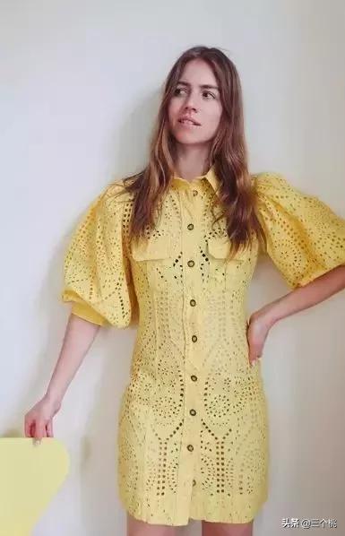 今年流行的裙子不穿高跟鞋,今年流行时髦的裙子冬天穿的