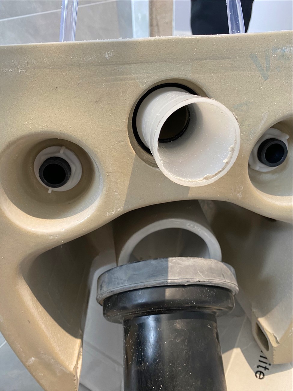 自己独立安装壁挂马桶遇到的那些坑！！！从水电开始就踩坑