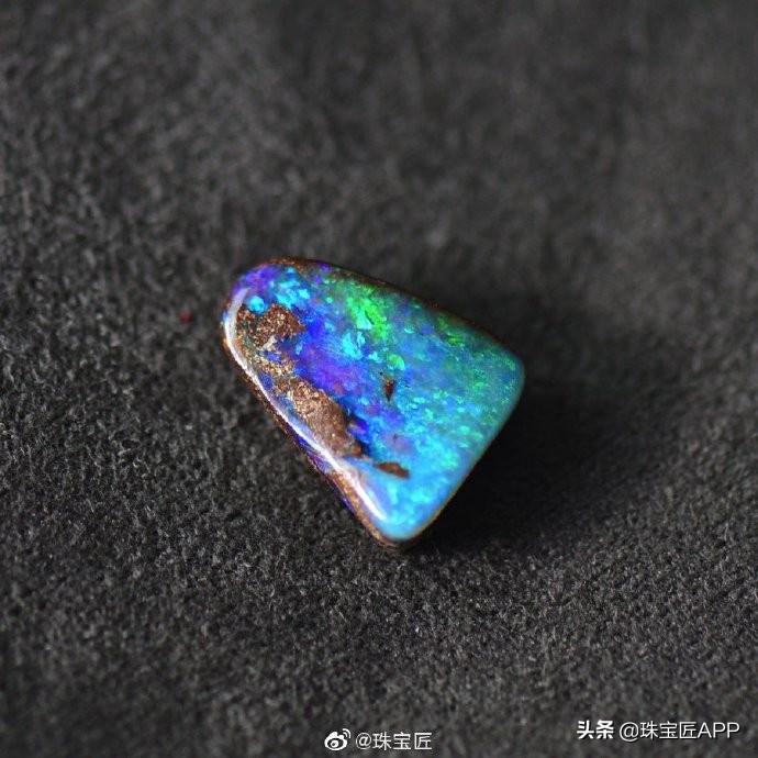 透明欧泊值得镶嵌吗,欧泊首饰保养注意事项