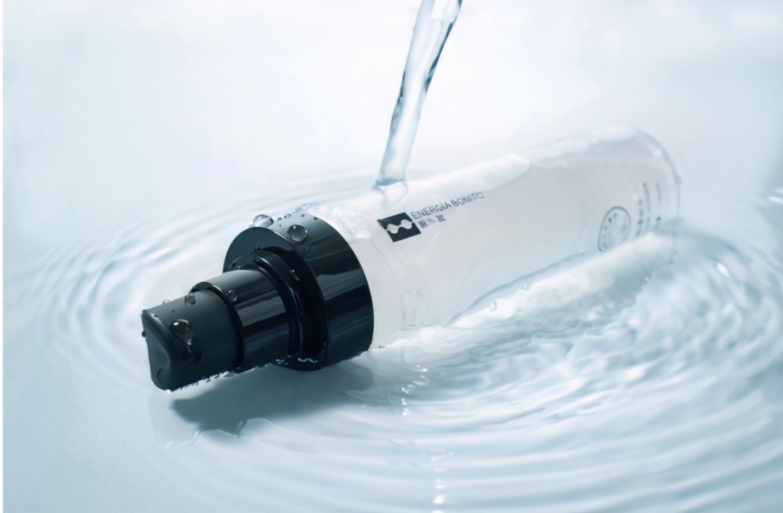 水乳精华面霜哪个更需要买好的,水乳精华三合一好还是分开的好