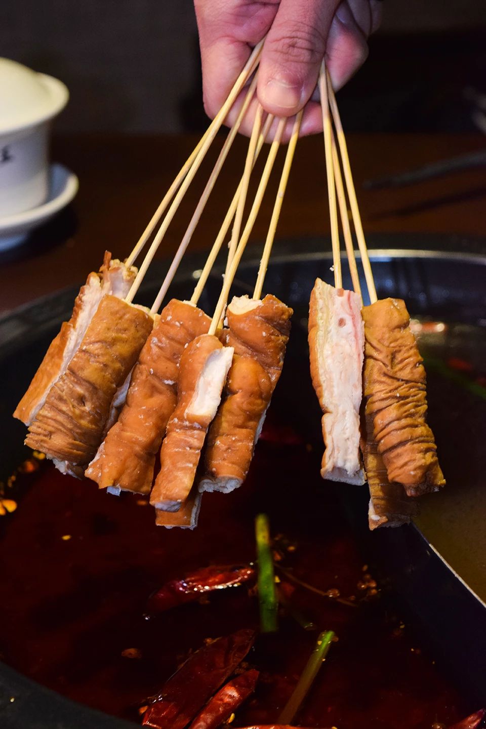 火锅还能喝汤？！征服无数街坊的火锅届黑马，十万份肥牛免费送！