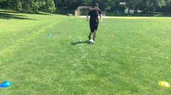 停球技巧慢动作视频,如何停球转身过人