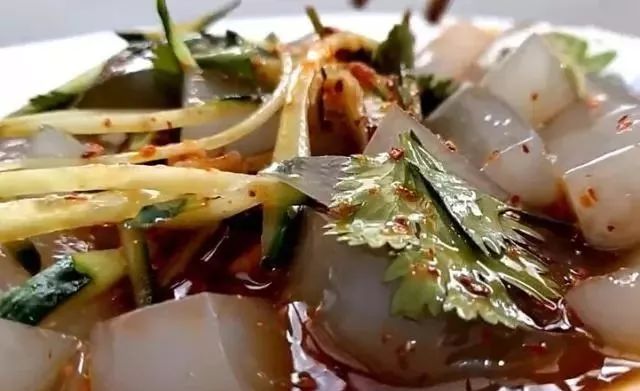 绿豆凉粉没有土豆凉粉筋道,做凉粉忘记放盐