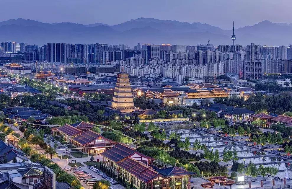 张信哲张韶涵同台演唱,张信哲张韶涵后台相遇