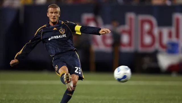 足球的本质是什么,足球的基本原理是什么