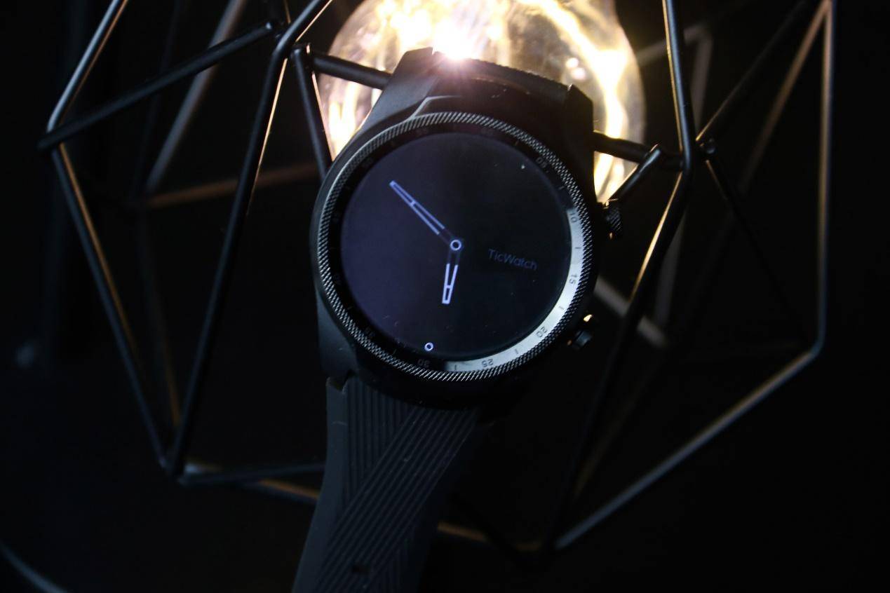 ticwatch蓝牙版手表介绍,ticwatch手表刚拿到怎样使用