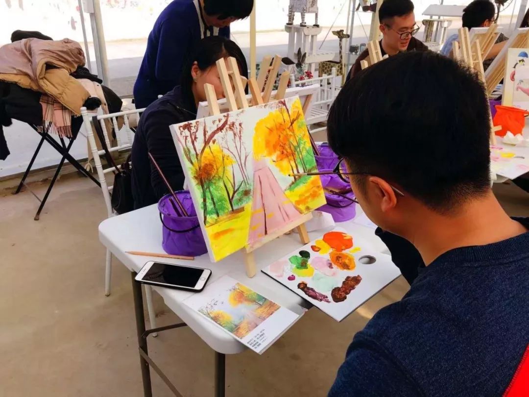 不靠娱乐设施、不接待散客、不主动宣传，这个庄园依然被引爆