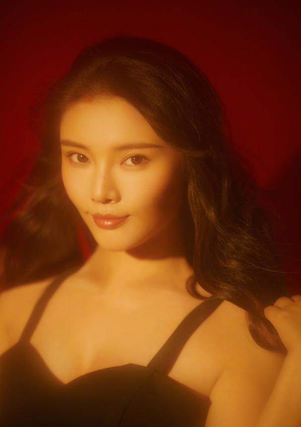 足球宝贝徐冬冬照片,足球宝贝徐冬冬的照片