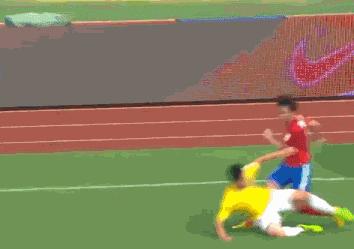 足球幽默笑话段子,足球场上的笑话