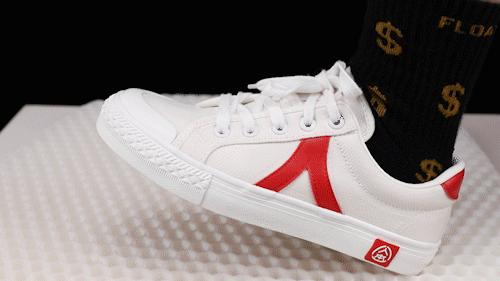 这双国潮帆布鞋不比匡威vans香吗,匡威的帆布鞋有啥好的