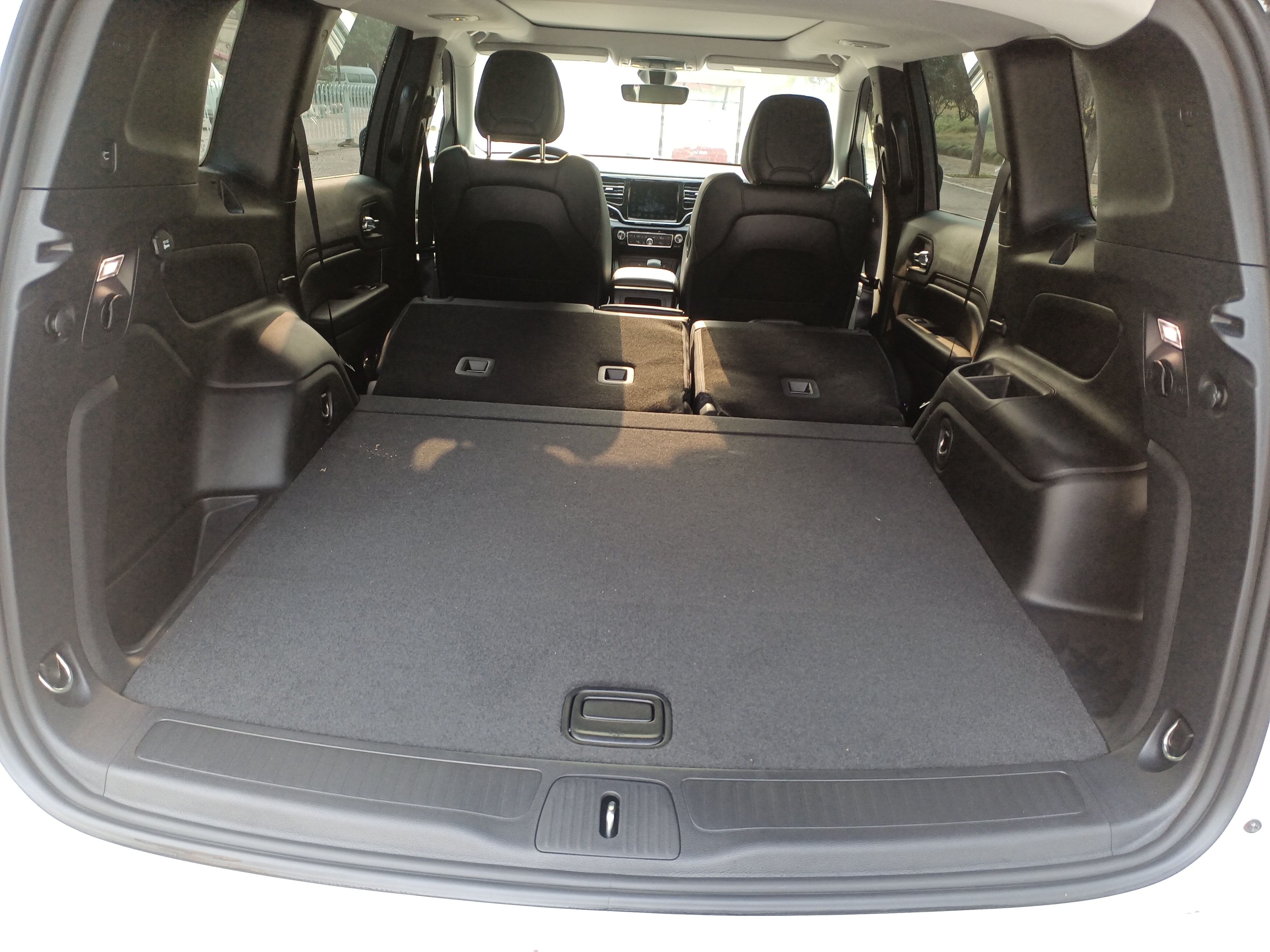 汉兰达和指挥官哪个值得买,汉兰达跟大指挥官怎么选