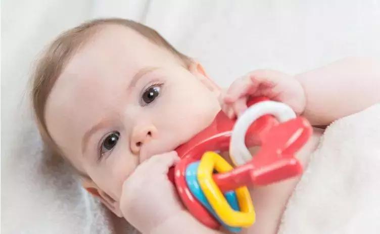 睡前不要给孩子吃的几种食物,孩子杜绝睡前吃东西