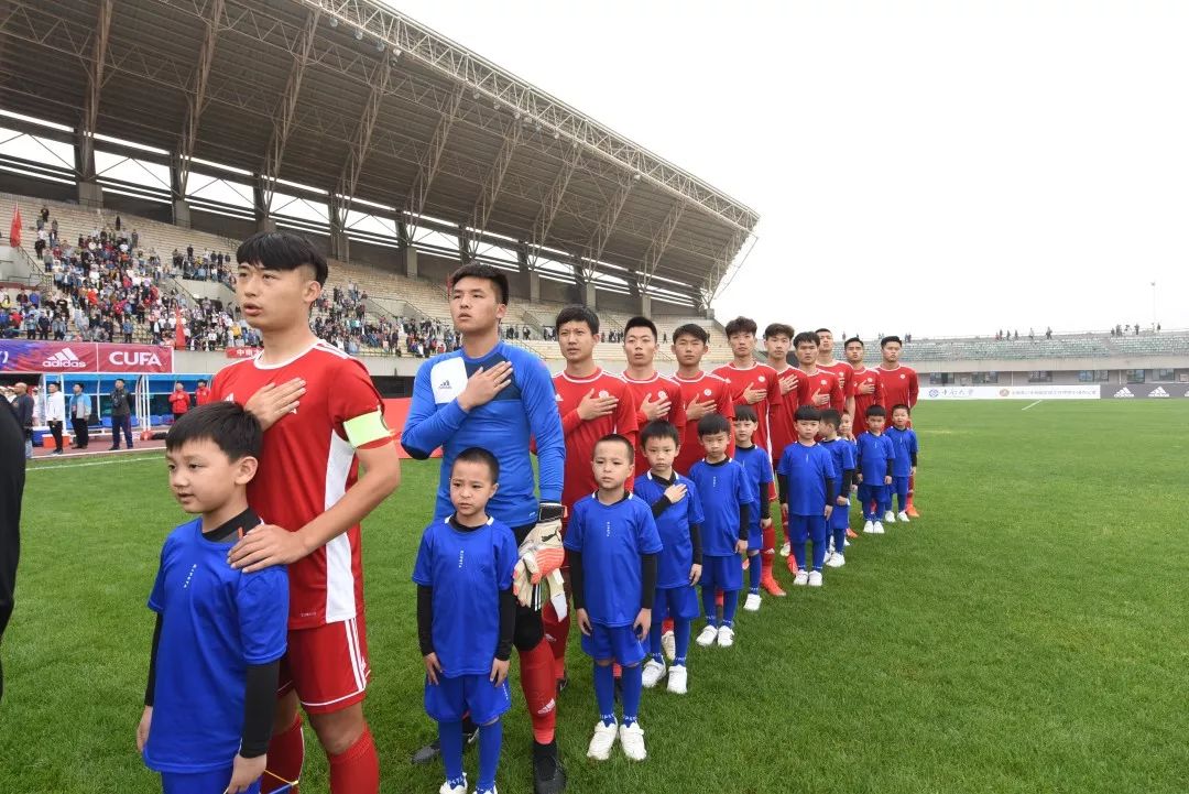 十年磨一剑打败对手,十年磨剑一朝登顶雄天下