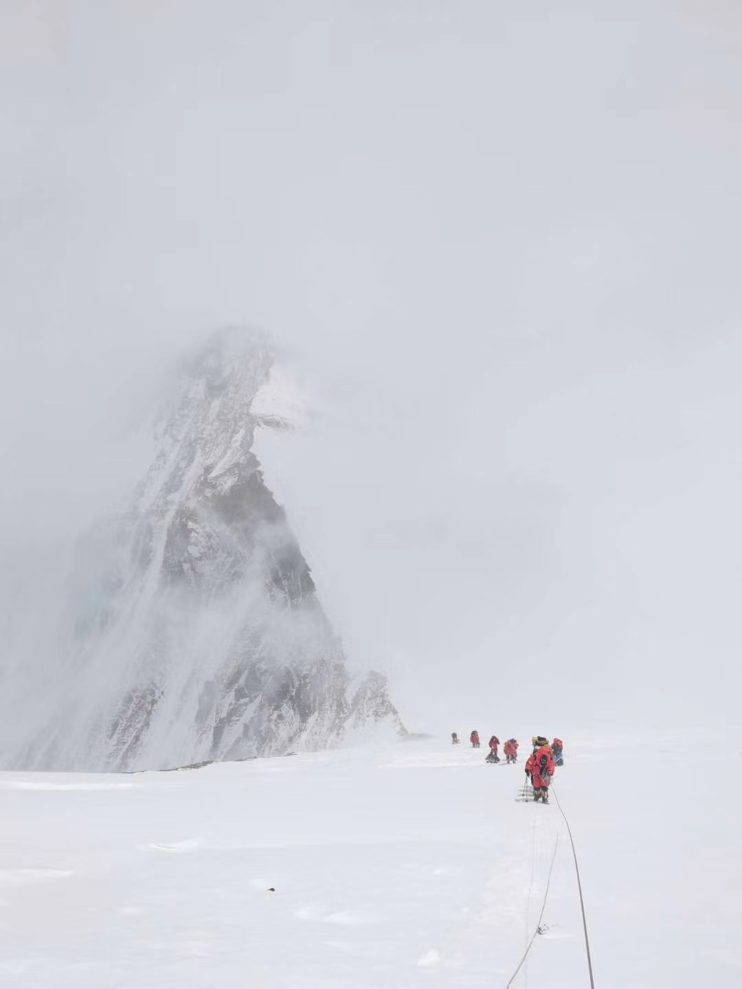 我带着巴塞罗那，登顶了珠峰