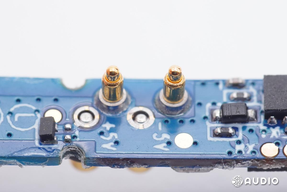 半入耳式降噪耳机jbl,轻量化头戴式无线耳机