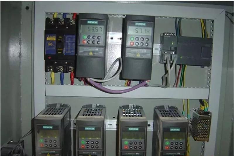 西门子200smartplc和施耐德变频器,西门子v20变频器如何与plc连接图