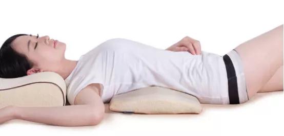 床上放一个枕头好不好,放个枕头在腰部有什么作用