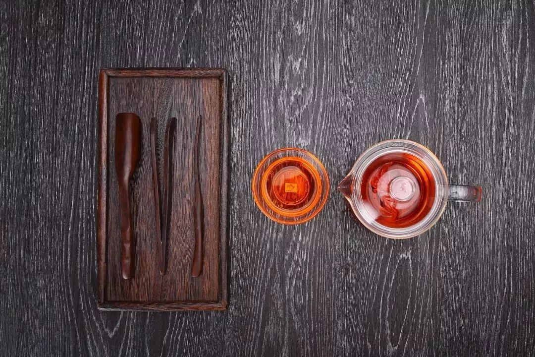 喝茶改善人体酸碱度,喝茶改变肤质的有效方法