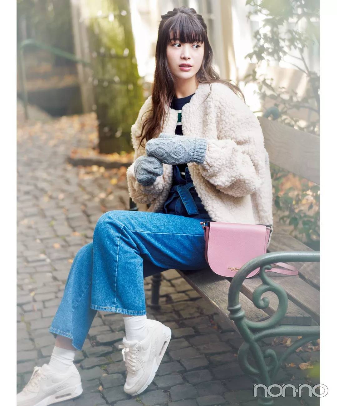 白色高底运动鞋穿搭,秋冬运动鞋搭配什么衣服