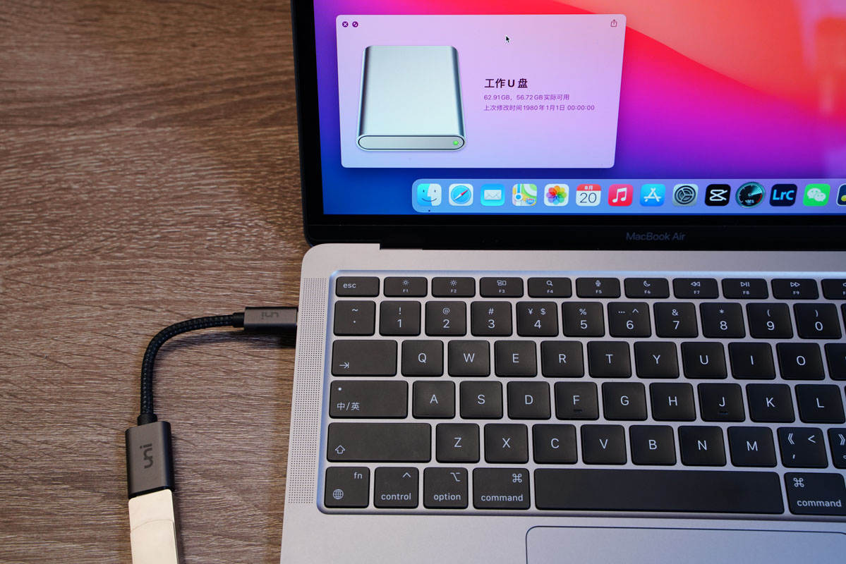 让USB-A的硬盘连接Mac电脑,uniCtoA转换器开箱体验
