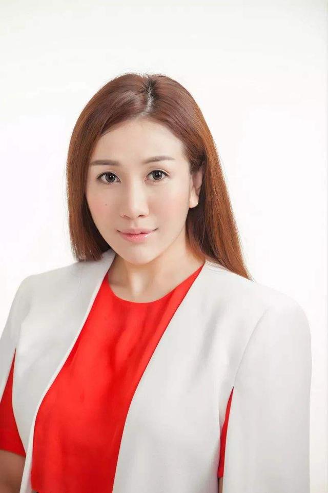 何超盈何超琼近况,何超英疯的真实原因