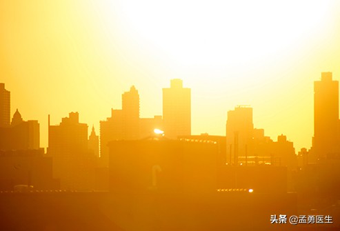天气热医生科普视频,天气太热了医生提醒