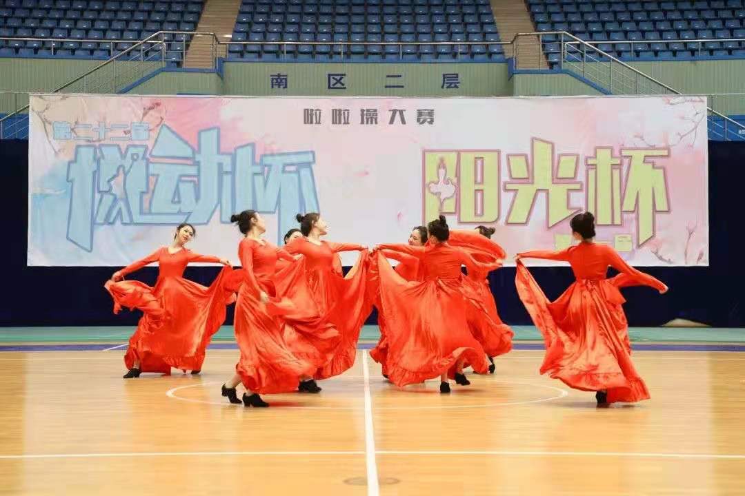 五月动起来图片,五月动起来舞蹈视频