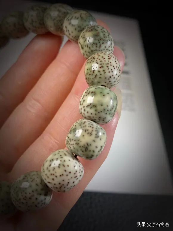 星月菩提一般几个籽,星月菩提只要是真的就可以玩