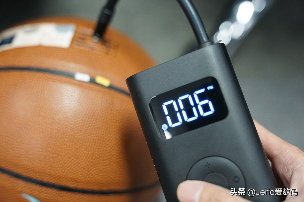 轮胎完全没气了怎么充气,米家充气宝能充几个轮胎